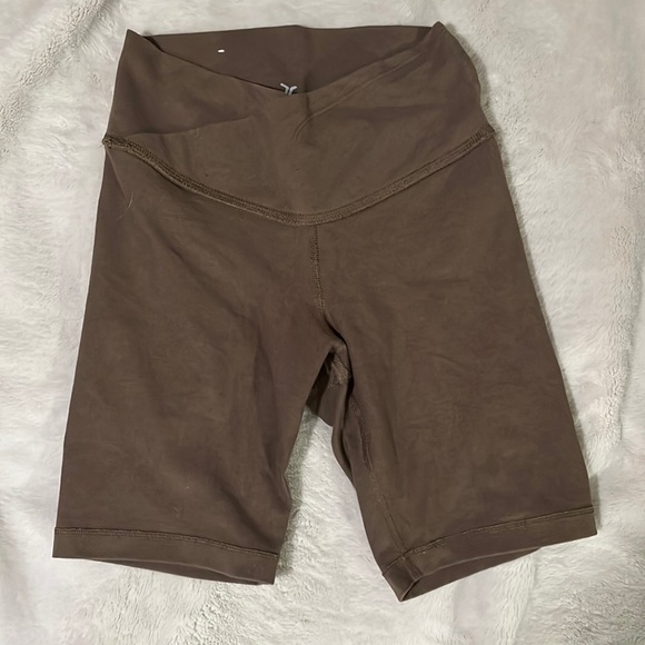 Old Navy Active Crossover Shorts - Picture 1 of 3